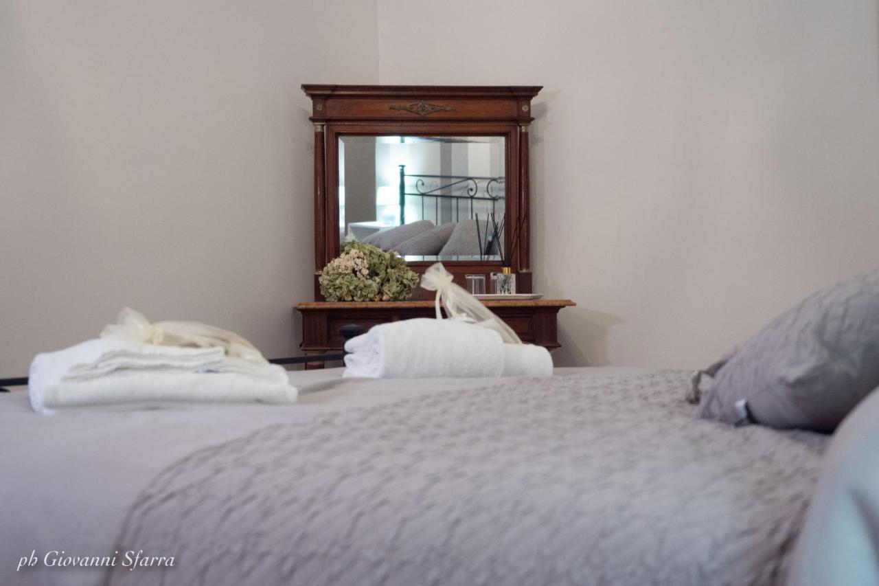 Palazzo Palitti Bed & Breakfast Roio Екстериор снимка