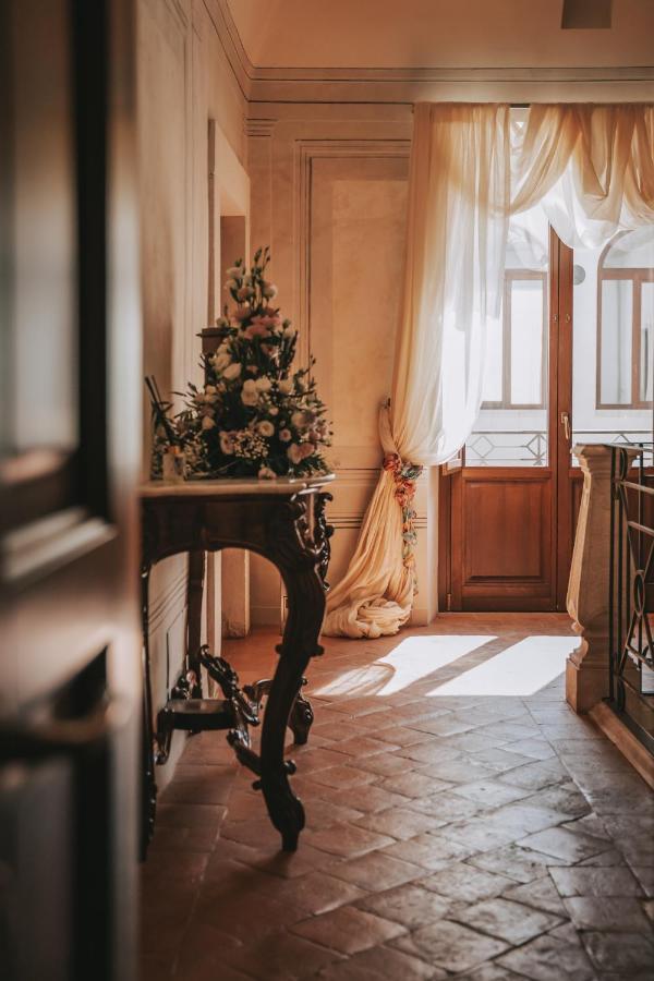 Palazzo Palitti Bed & Breakfast Roio Екстериор снимка