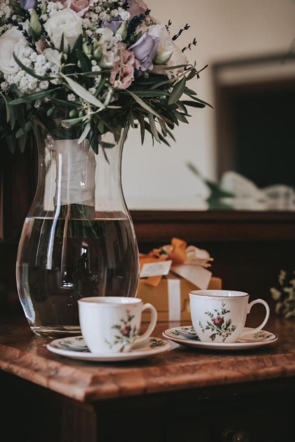Palazzo Palitti Bed & Breakfast Roio Екстериор снимка