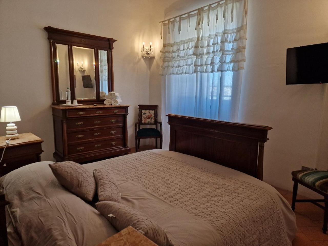 Palazzo Palitti Bed & Breakfast Roio Екстериор снимка