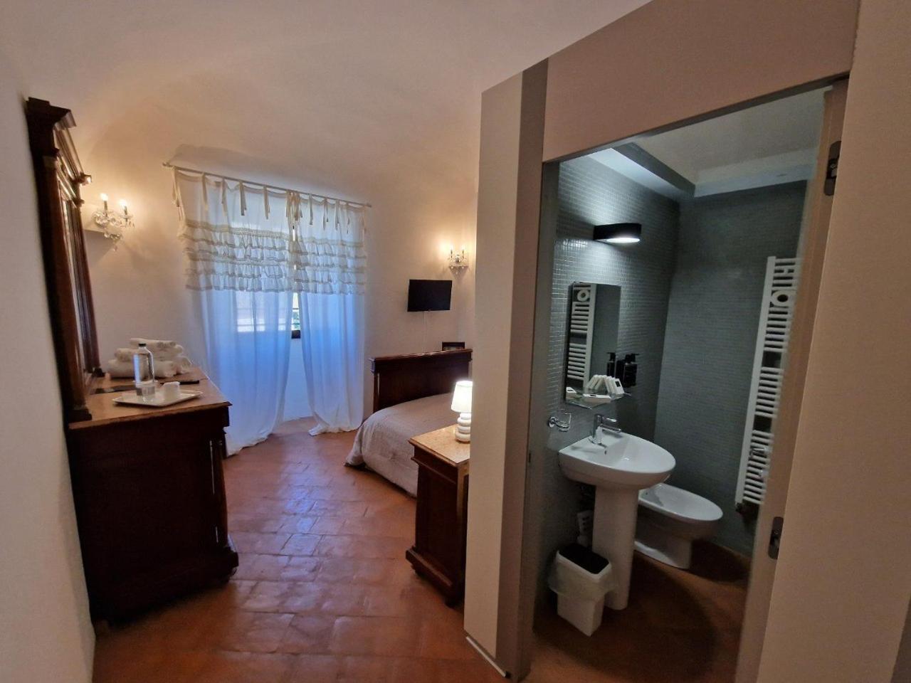 Palazzo Palitti Bed & Breakfast Roio Екстериор снимка